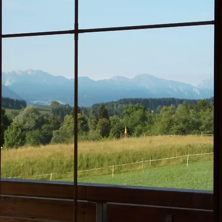 Ferienhaus-Gamsbock-Mit-Sauna بيت للعطل Illach
