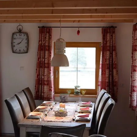 Hébergement de vacances Ferienhaus-Gamsbock-Mit-Sauna Illach